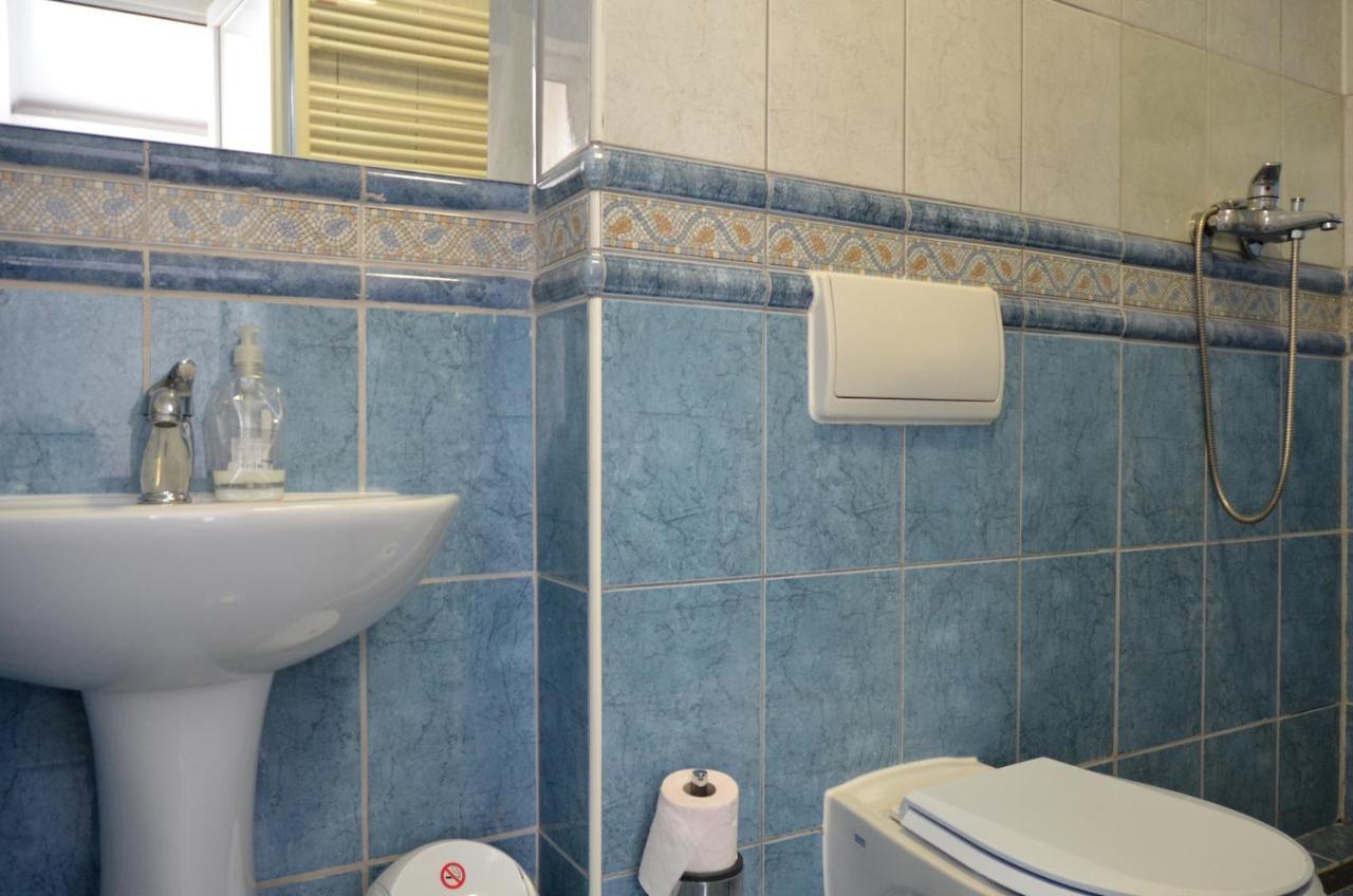 Vila Liliacul Stana de Vale Luaran gambar